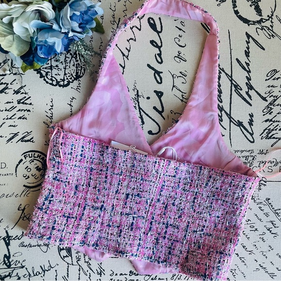 Chanel Pink Tweed Halter Vest Crop Top with Silk Lining & Deco Buttons / FR 38 - Picture 7 of 16